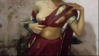 Hot Sexy Telugu BHabhi Suck Boobs And Fucked Pussy In The Bathroom Video